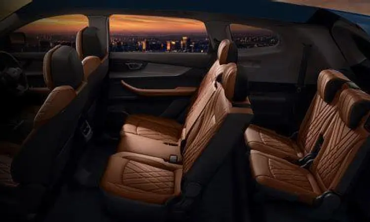 Interior mewah Chery Tiggo 8 Pro bekas