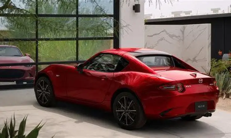 Mazda MX-5 RF Exterior Desain eksterior Mazda MX-5 RF yang aerodinamis