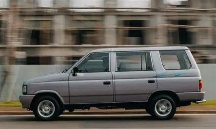 Isuzu Panther Kotak varian Hi Grade