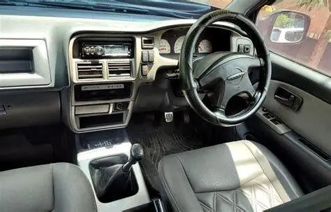 Interior Panther Royal Interior Isuzu Panther Royal yang luas
