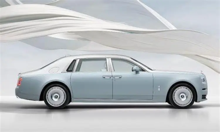 Rolls Royce Phantom Side Profile Profil samping Rolls Royce Phantom dengan logo Spirit of Ecstasy