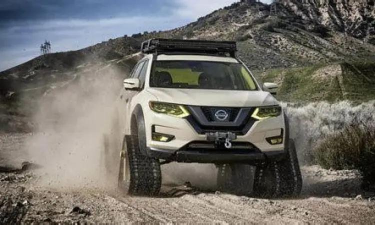 Performa Nissan X-Trail Nissan X-Trail melewati medan off-road ringan