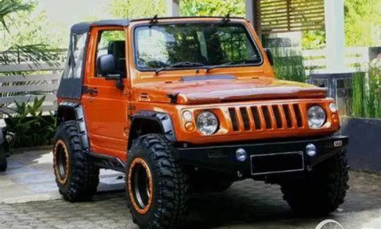 Suzuki Katana Putih Suzuki Katana bekas modifikasi offroad gaya jeep