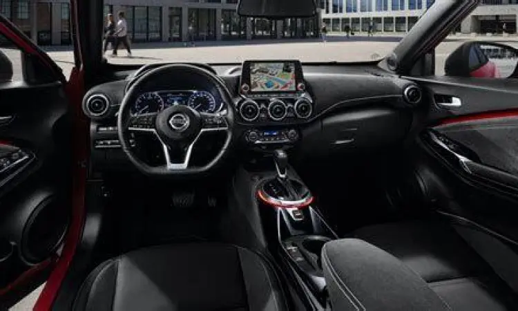 Interior mewah Nissan Juke varian Revolt