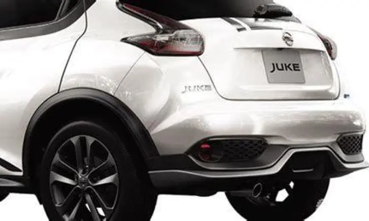 Belakang Nissan Juke Tampilan belakang Nissan Juke varian Revolt