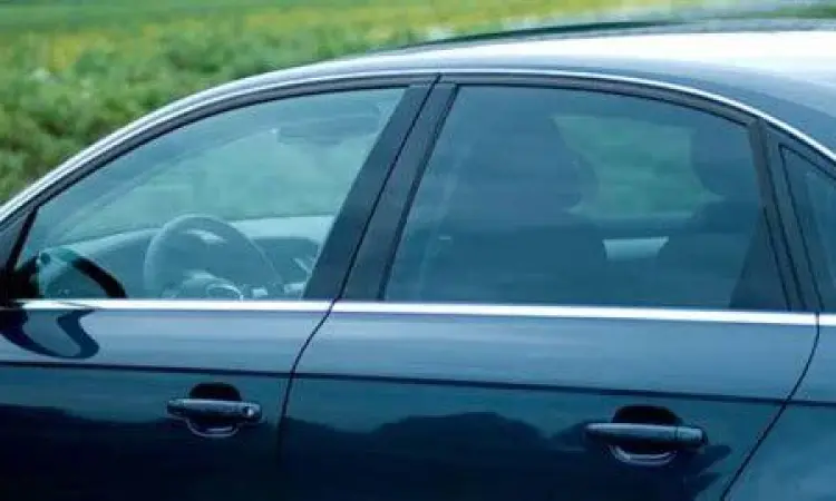 perbandingan logo kaca mobil orisinal dan imitasi