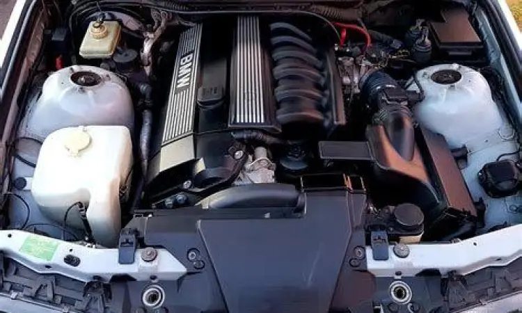 Mesin BMW E36 M43 yang bersih