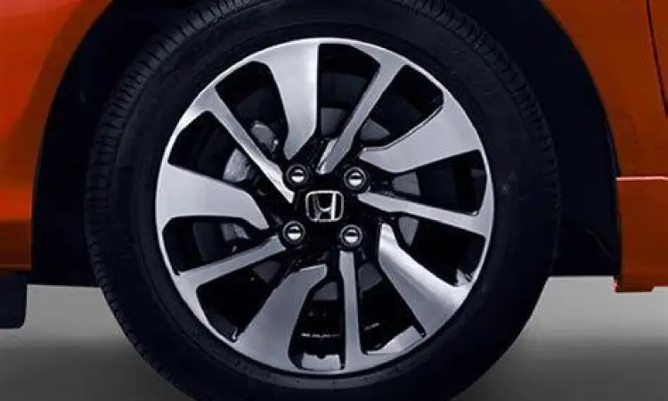 Velg Dark Chrome 15 inci pada Brio RS