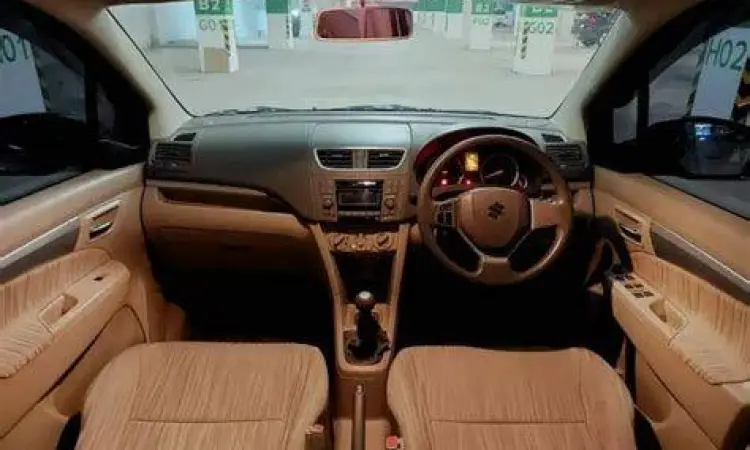 Interior Ertiga 2014 Interior Suzuki Ertiga GX 2014 dengan fitur lengkap