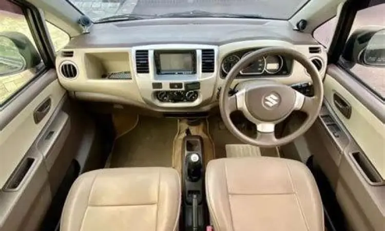 Interior Karimun Kotak Interior Suzuki Karimun Kotak tahun 2000 yang luas
