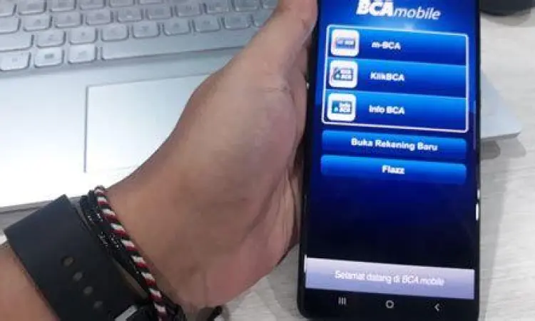 Navigasi Menu m-Admin BCA menu m-admin untuk hapus daftar transfer bca