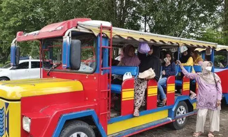 Interior kursi mobil odong odong yang nyaman