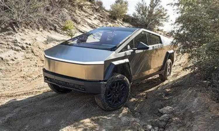 Kemampuan Off-road Cybertruck Tesla Cybertruck melibas medan off-road