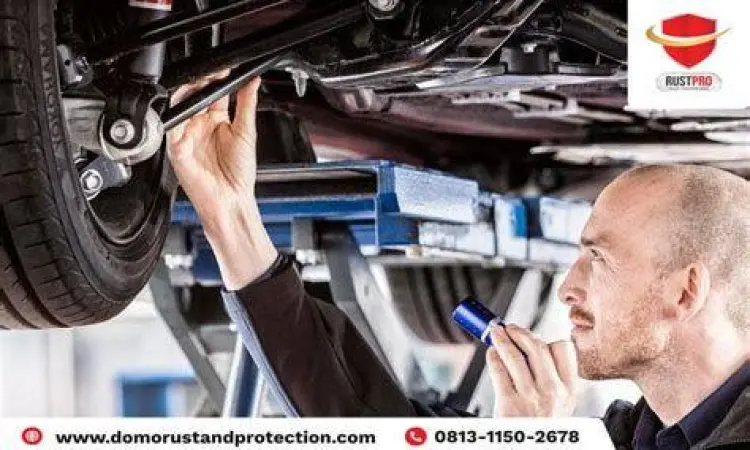 Pengecekan kolong mobil bekas