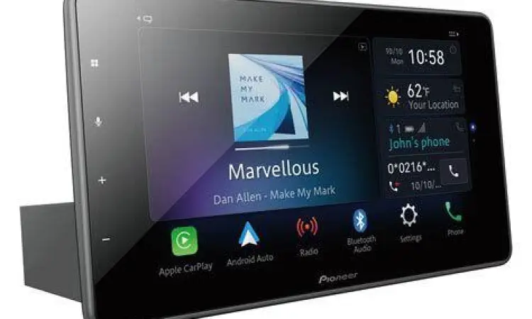 Head unit Pioneer dengan fitur Apple CarPlay