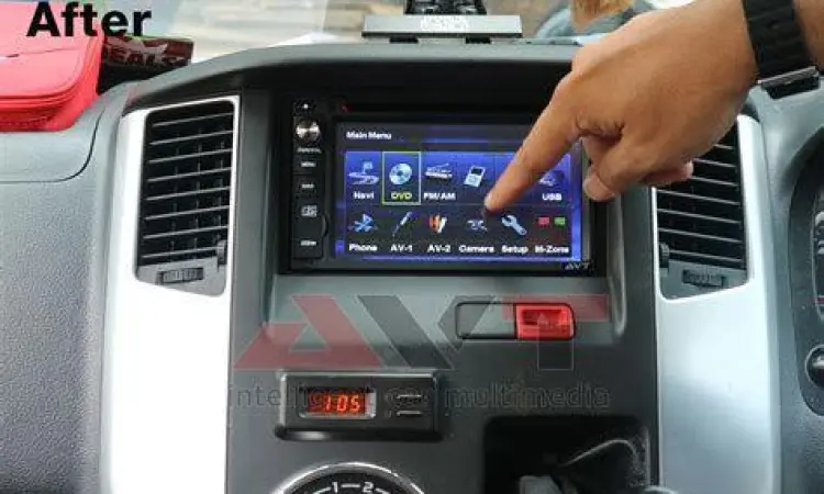 Instalasi Audio Mobil Proses instalasi tape mobil di bengkel spesialis