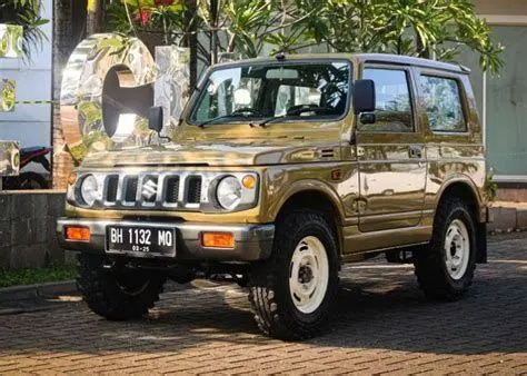 Modifikasi Ringan Suzuki Katana Suzuki Katana modifikasi gaya minimalis