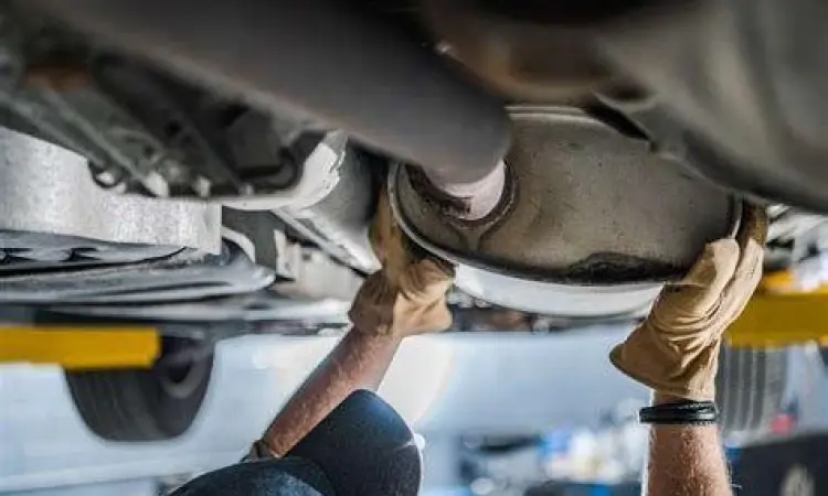 Perawatan sistem knalpot mobil di bengkel