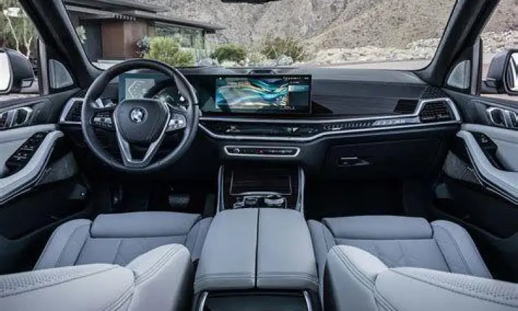 Interior mewah BMW X5 xDrive40i
