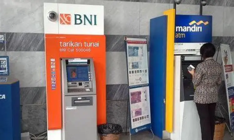 Penggunaan mesin ATM BNI untuk pembayaran