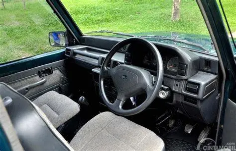 Interior Daihatsu Feroza Interior Daihatsu Feroza yang masih standar