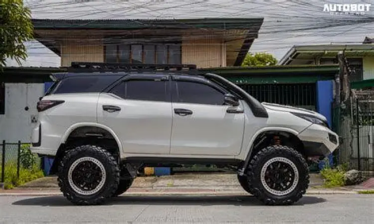 Fortuner Off-road Capability Uji coba Toyota Fortuner di medan off-road berlumpur
