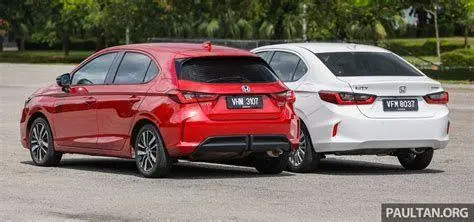 City Hatchback vs Jazz Perbandingan Honda City Hatchback dan Honda Jazz