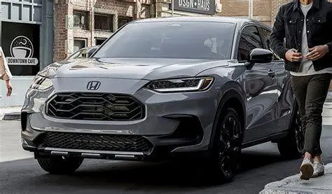 Eksterior Honda HR-V Baru Tampilan depan Honda HR-V SE 2024 dengan lampu LED