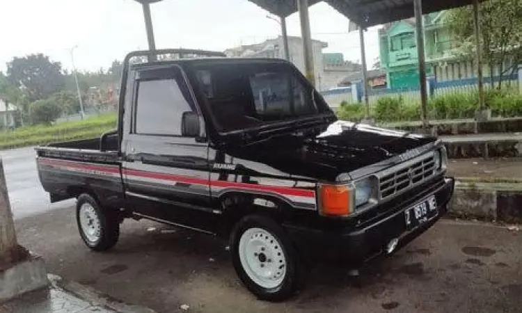 Cek Sasis Kijang Pengecekan sasis mobil kijang pick up bekas