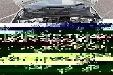 Mesin Skyactiv-G Mazda Miata Mesin Mazda MX-5 Skyactiv-G 2.0 liter dalam ruang mesin bersih