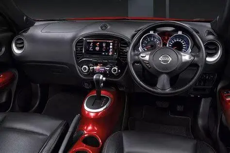 Dashboard Nissan Juke Interior dashboard Nissan Juke dengan sistem I-CON