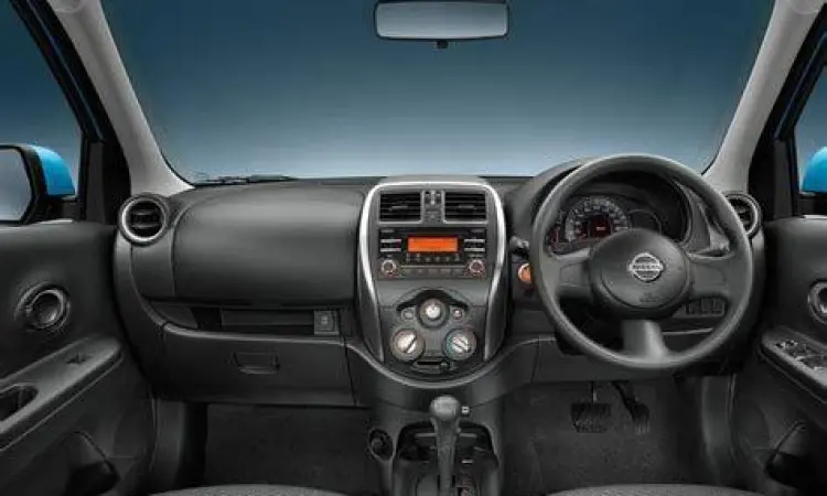 Interior Nissan March Interior dashboard Nissan March yang ergonomis