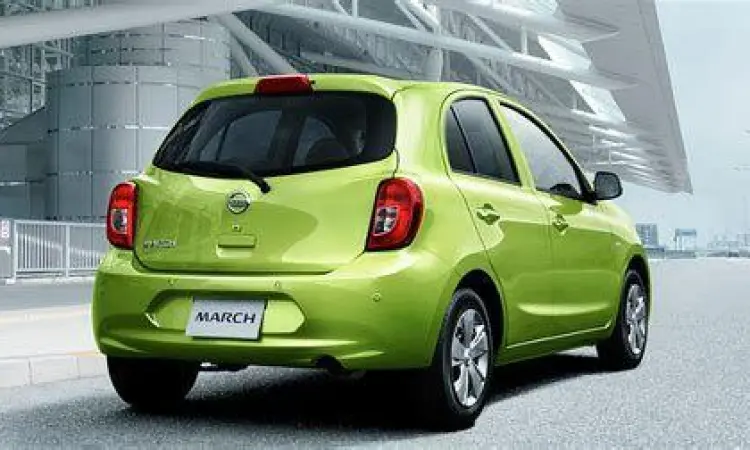 Desain Belakang Nissan March Bagian belakang Nissan March facelift