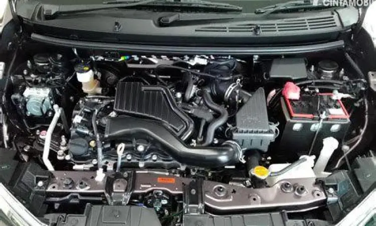 Ruang Mesin Sirion Kondisi ruang mesin Daihatsu Sirion yang bersih