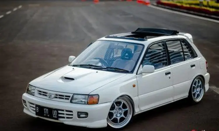 Modifikasi Toyota Starlet 1994 gaya OEM look