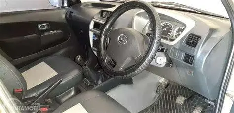 Interior Daihatsu Taruna Interior Daihatsu Taruna FGX yang luas