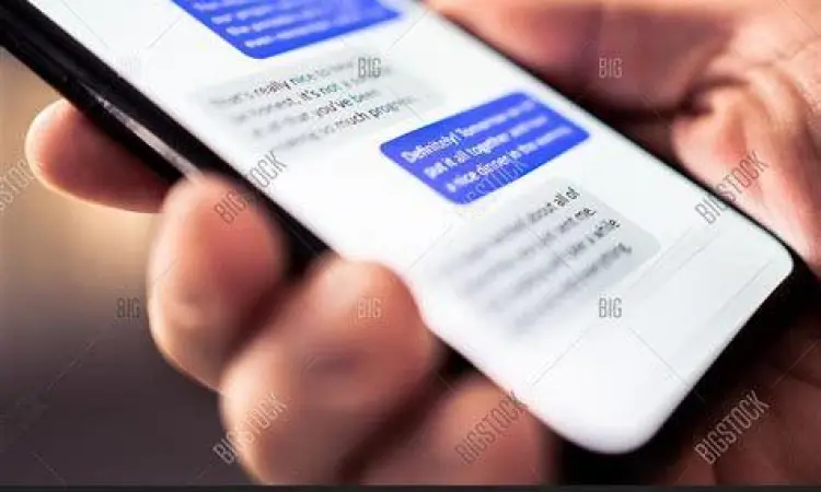 Ilustrasi mengirim SMS transfer pulsa Indosat