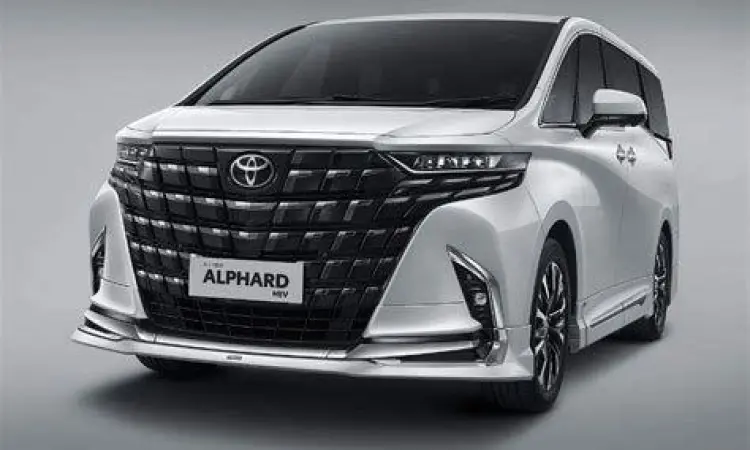 Logo Hybrid pada sisi mobil Toyota Alphard