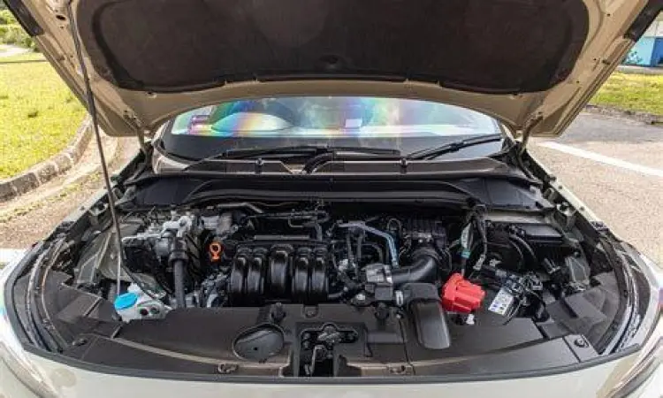 Kondisi mesin Honda HRV 1.5 i-VTEC yang terawat