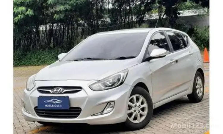 Hyundai Avega Bekas Tampilan samping Hyundai Avega
