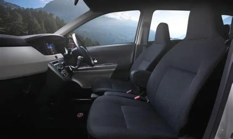 Interior kabin Daihatsu Sigra yang luas