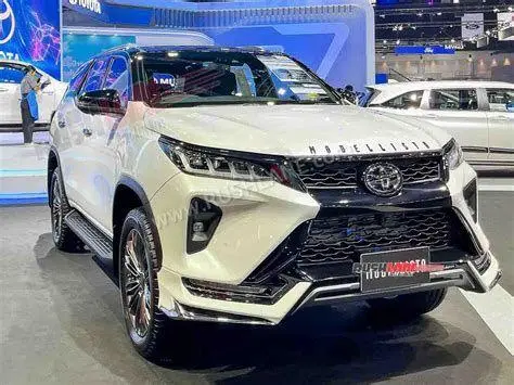 Toyota Fortuner 2023 Toyota Fortuner GR Sport 2023 hitam metalik
