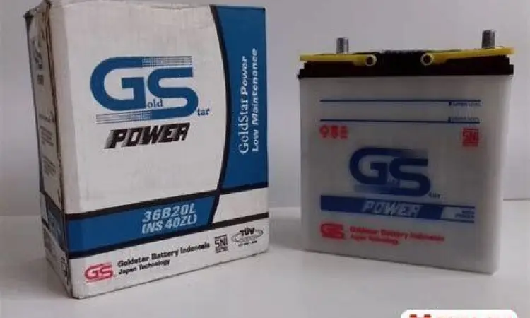 Posisi aki di dalam kap mesin mobil Sigra