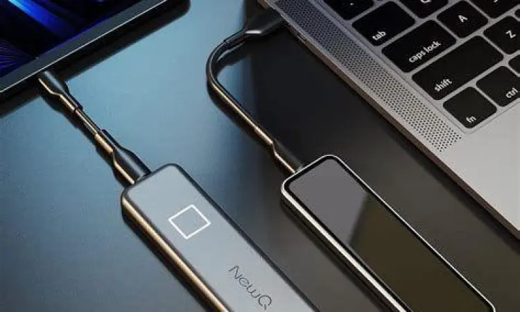 Proses transfer file menggunakan SSD eksternal