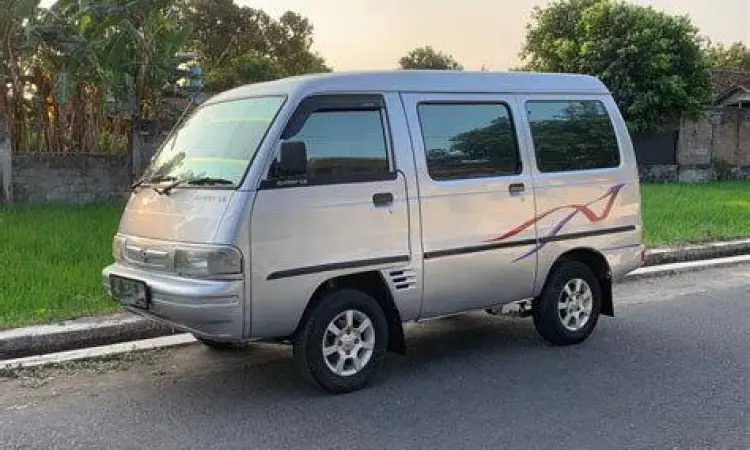 Suzuki Carry Futura 1.5 bekas warna hitam