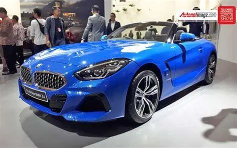 BMW Z4 Roadster BMW Z4 Roadster berwarna San Francisco Red