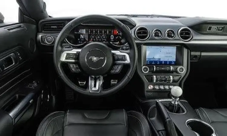 Interior Ford Mustang S650 Interior Ford Mustang terbaru dengan layar digital