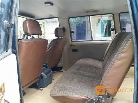 Interior Kijang Super 1991 Interior Toyota Kijang Super 1991 yang masih orisinil