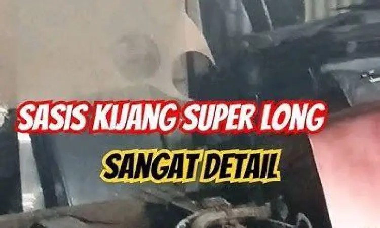 Pengecekan karat pada sasis mobil Kijang lama