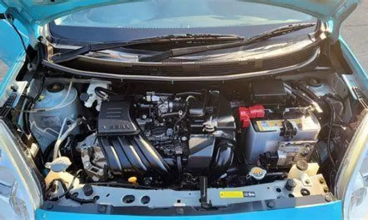 Ruang mesin Nissan March